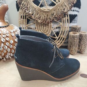 EUC Sperry Womens 9.5M Top Sider Ankle Wedge Booties Lace Up Burnished Leather